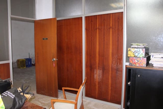 Commercial for sale in Gandia - € 63,000 (Ref: 9145689)