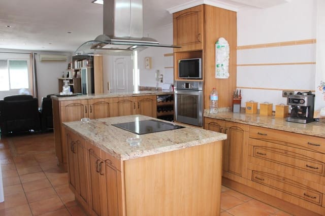 4 sypialnia Willa na sprzedaż w Oliva z basenem garażem - 499 000 € (Ref: 9181158)