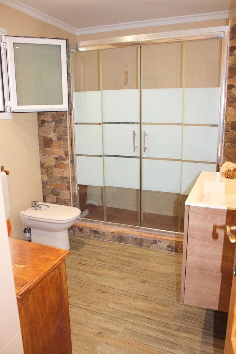 4 soveværelse Villa til salg i Oliva med swimmingpool garage - € 499.000 (Ref: 9181158)