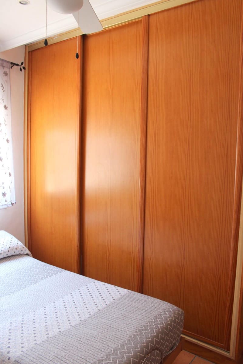 4 soveværelse Villa til salg i Oliva med swimmingpool garage - € 499.000 (Ref: 9181158)