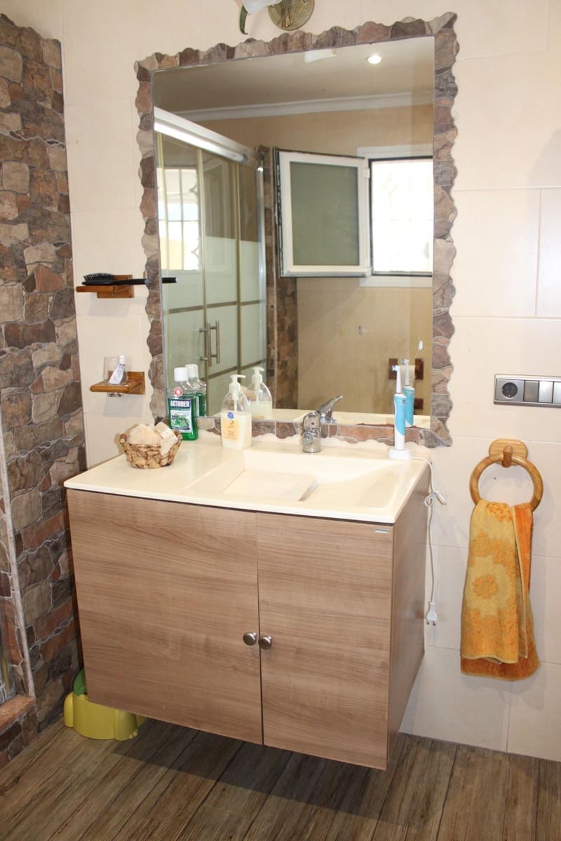 4 soveværelse Villa til salg i Oliva med swimmingpool garage - € 499.000 (Ref: 9181158)