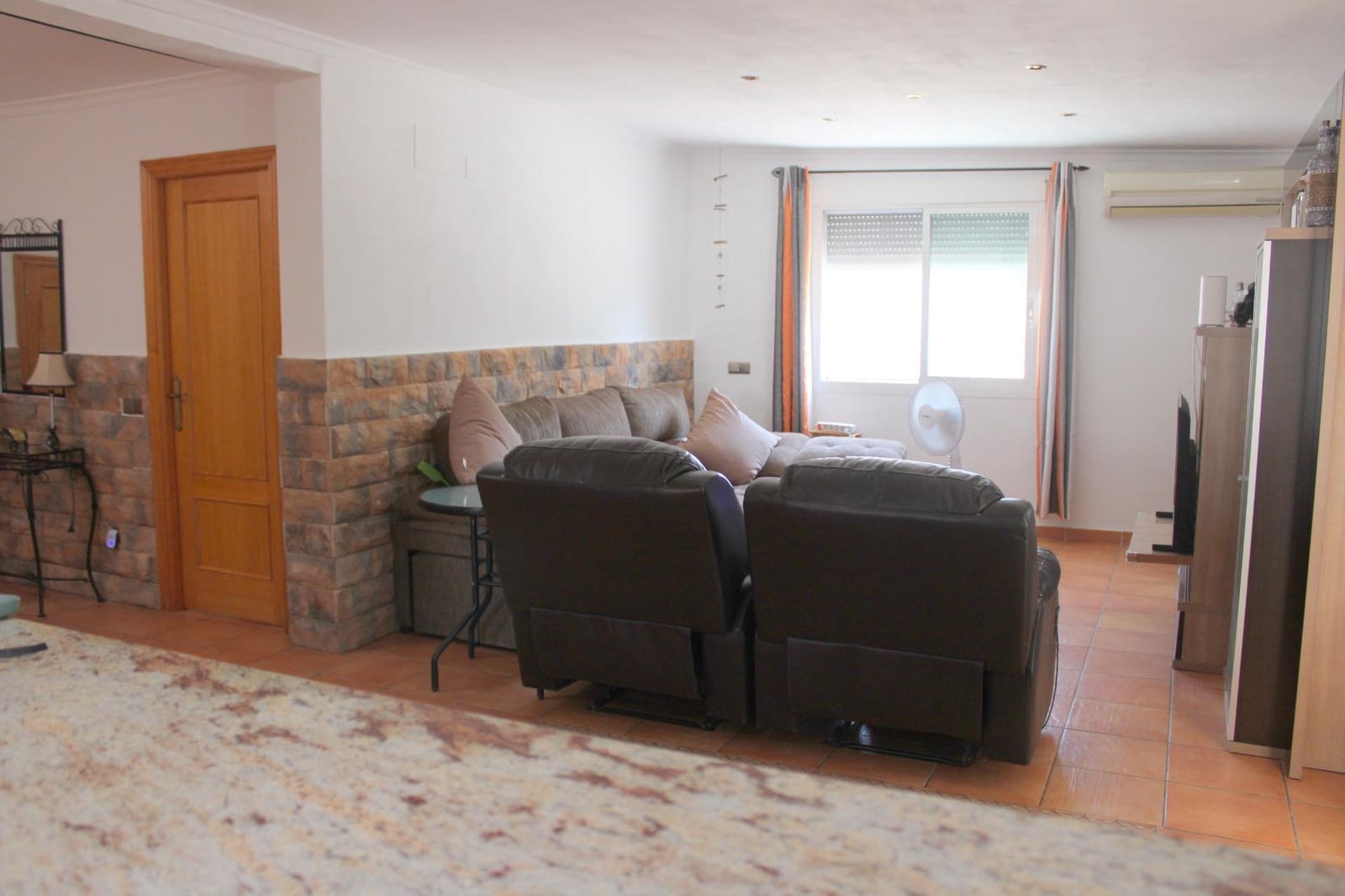 4 soveværelse Villa til salg i Oliva med swimmingpool garage - € 499.000 (Ref: 9181158)