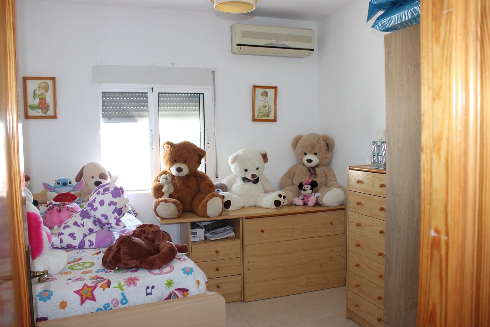 4 soveværelse Villa til salg i Oliva med swimmingpool garage - € 499.000 (Ref: 9181158)