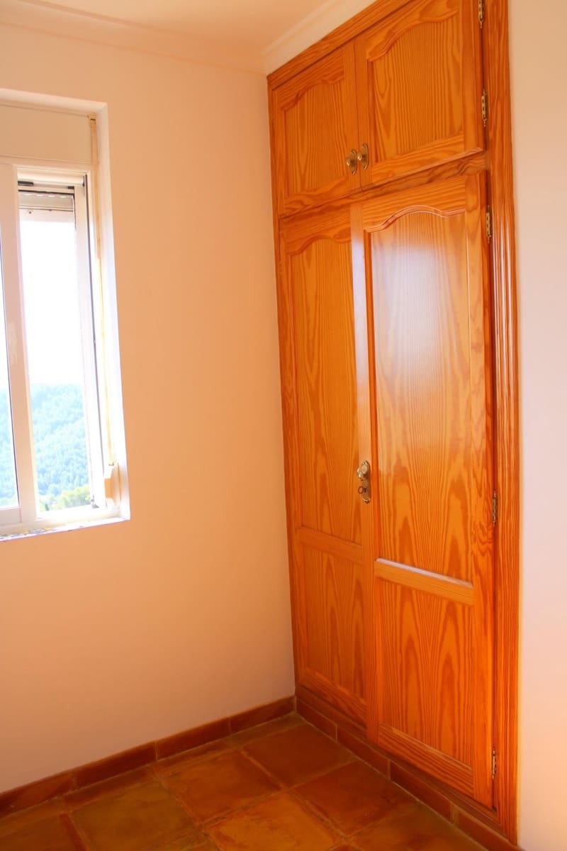 4 camera da letto Villa in vendita in Oliva con garage - 290.000 € (Rif: 9209195)