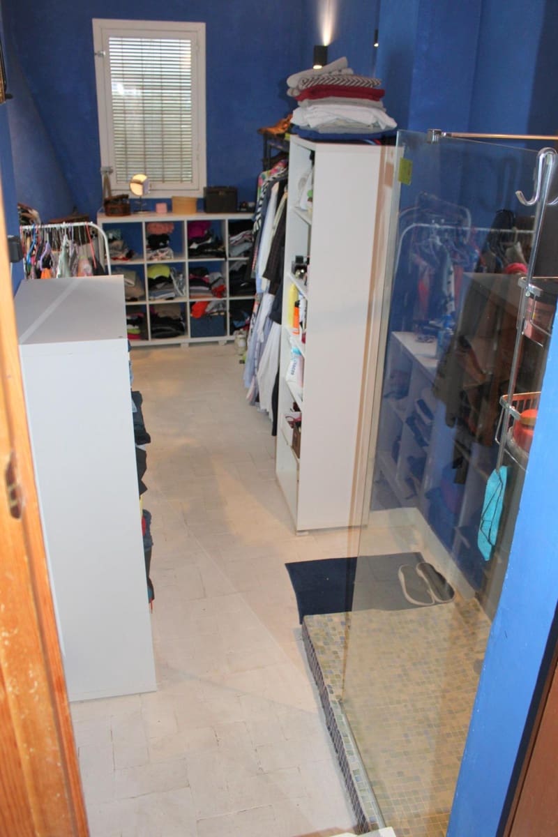 5 soveværelse Byhus til salg i Oliva med garage - € 220.000 (Ref: 9228720)