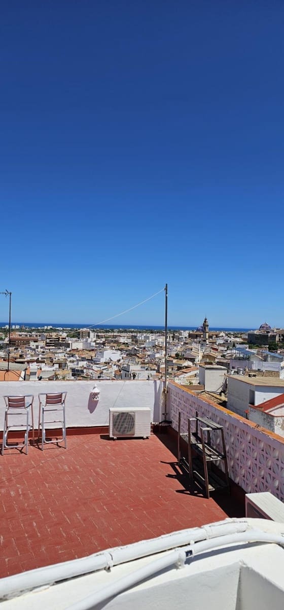 5 soveværelse Byhus til salg i Oliva med garage - € 220.000 (Ref: 9228720)