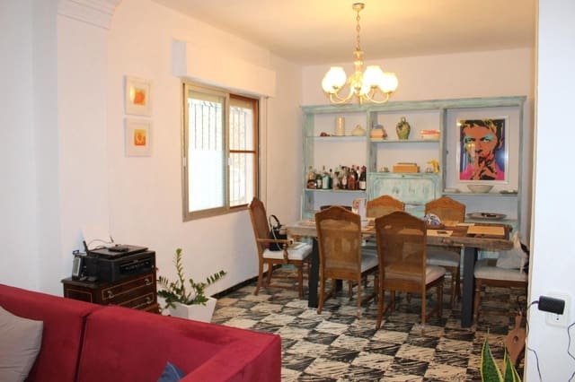 5 bedroom Townhouse for sale in Oliva Pueblo, Oliva with garage - € 220,000 (Ref: 9228720)