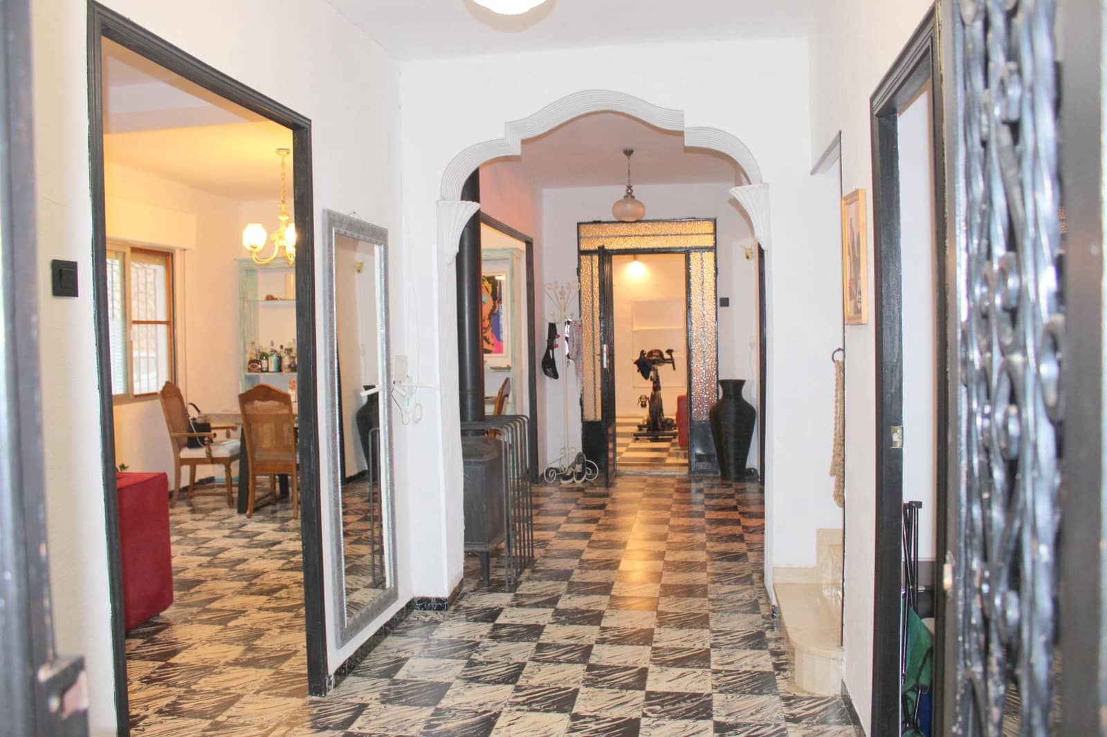 5 soveværelse Byhus til salg i Oliva med garage - € 220.000 (Ref: 9228720)