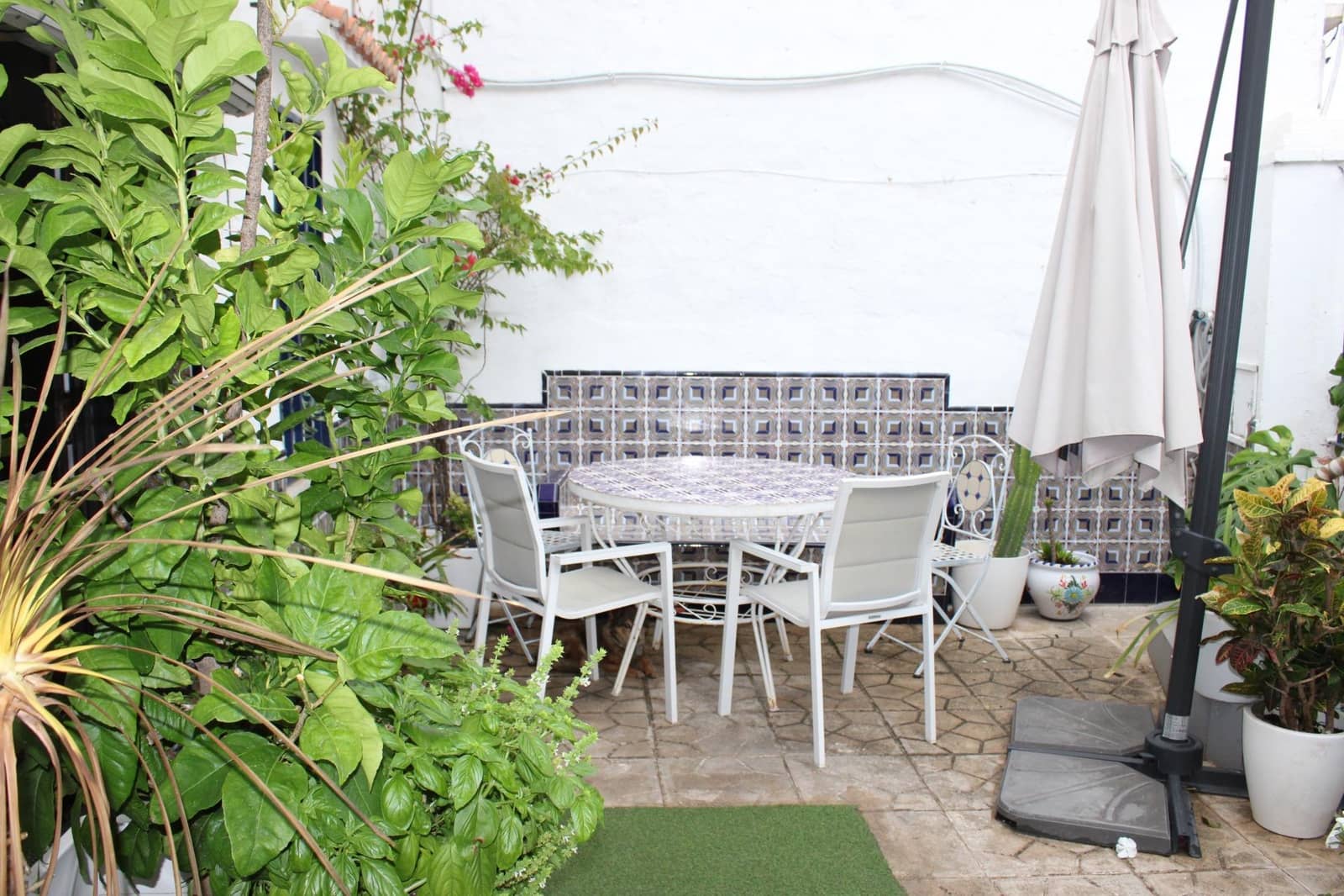 5 soveværelse Byhus til salg i Oliva med garage - € 220.000 (Ref: 9228720)