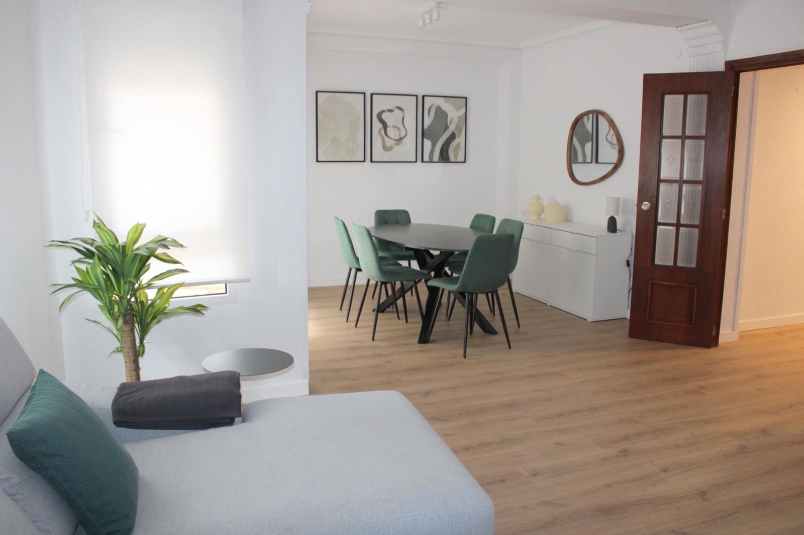 4 soveværelse Lejlighed til leje i Oliva - € 800 (Ref: 9330814)