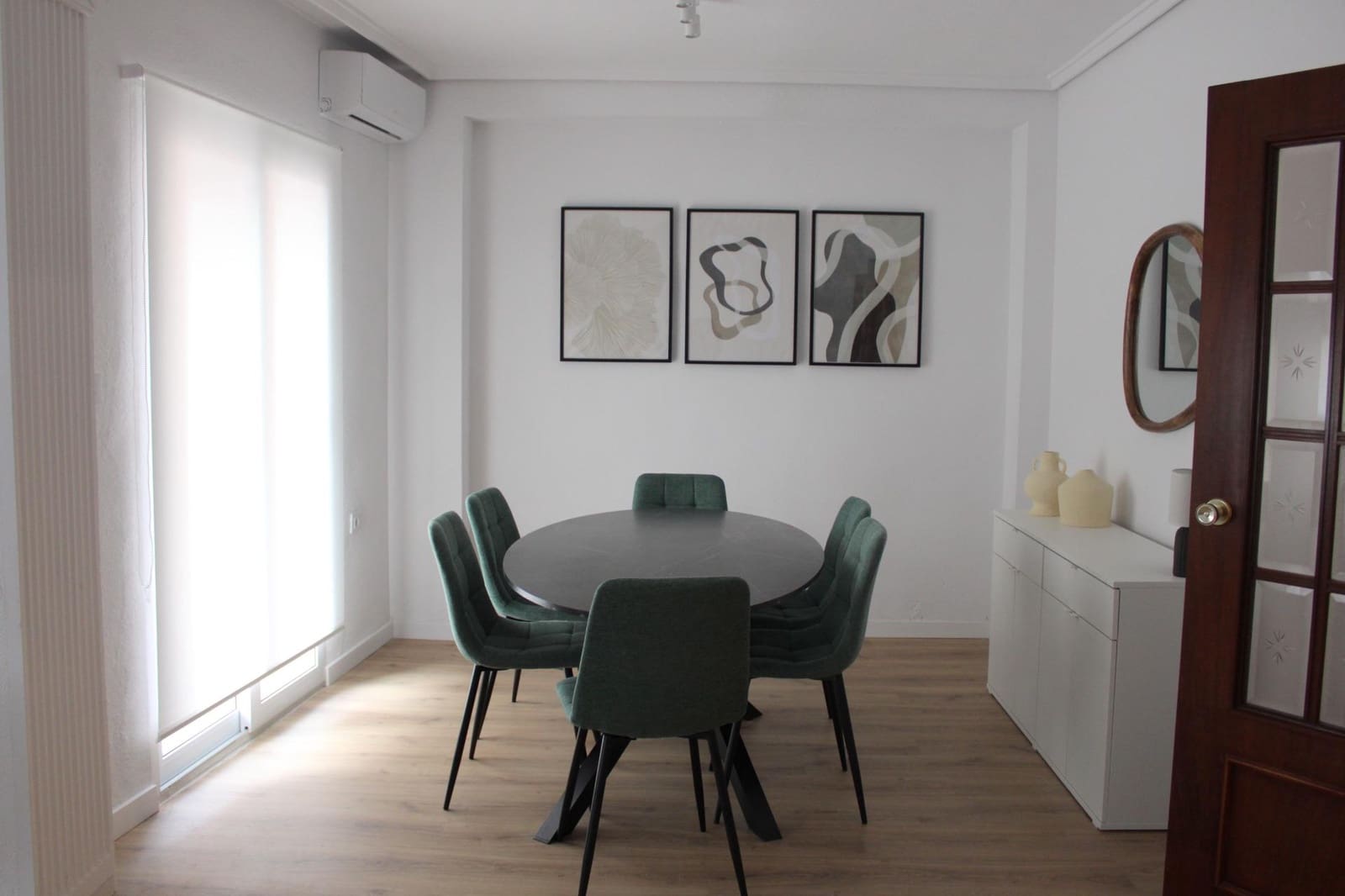 4 soveværelse Lejlighed til leje i Oliva - € 800 (Ref: 9330814)