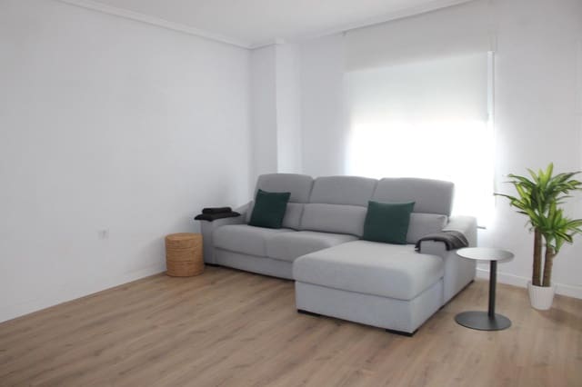 4 camera da letto Appartamento da affittare in Oliva - 800 € (Rif: 9330814)