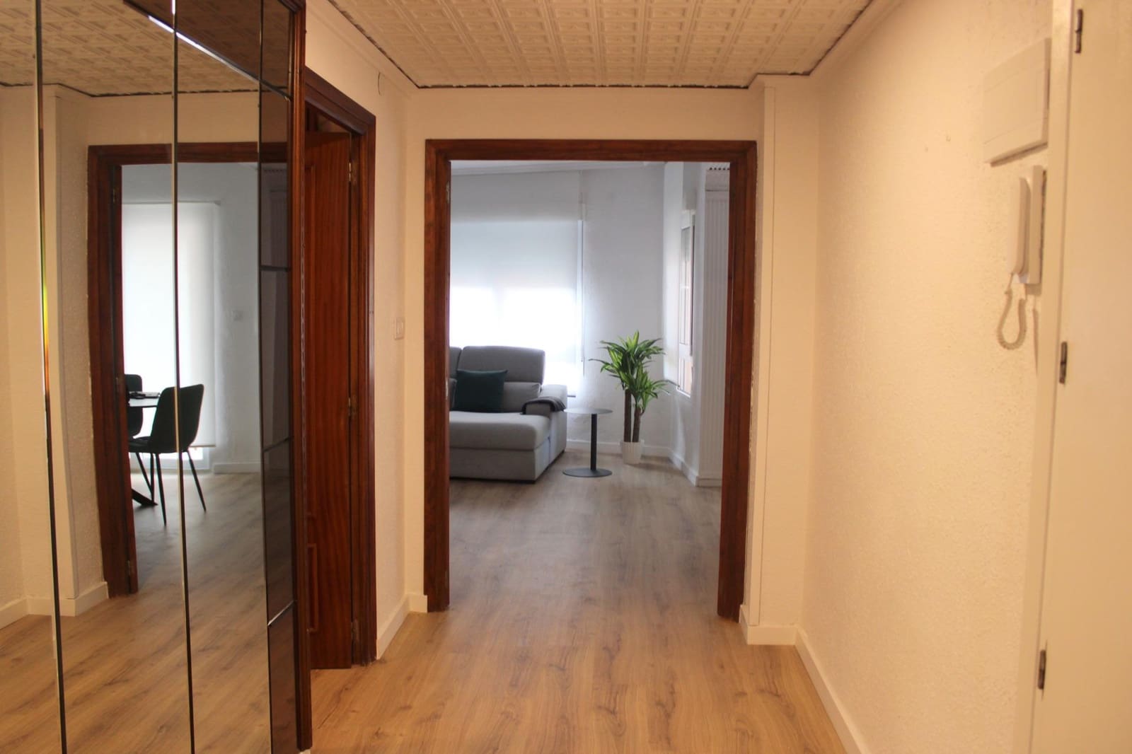 4 soveværelse Lejlighed til leje i Oliva - € 800 (Ref: 9330814)