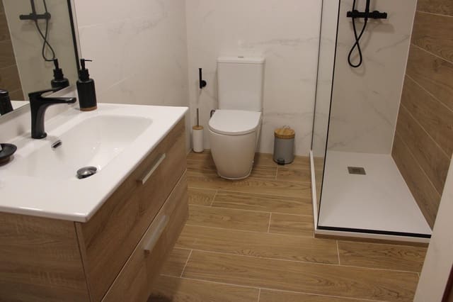 4 camera da letto Appartamento da affittare in Oliva - 800 € (Rif: 9330814)