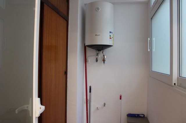 4 camera da letto Appartamento da affittare in Oliva - 800 € (Rif: 9330814)