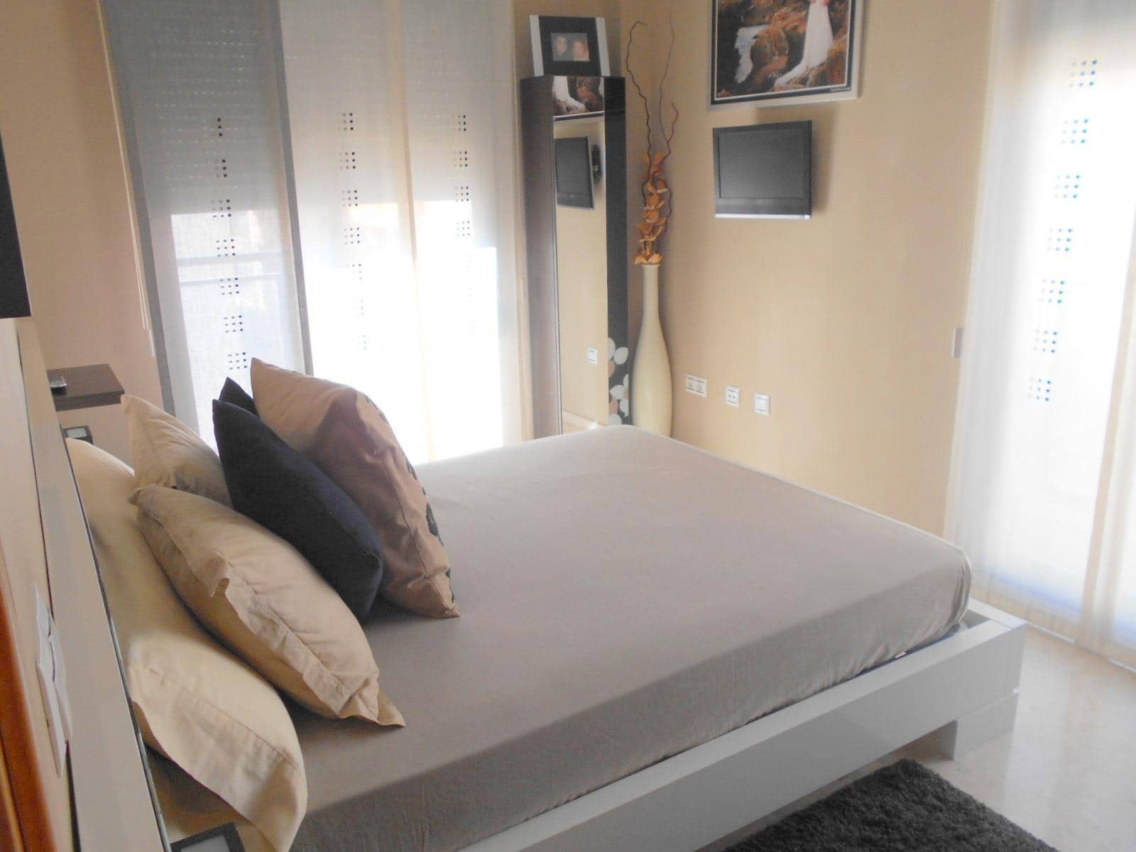 3 camera da letto Appartamento da affittare in Oliva - 850 € (Rif: 9330815)