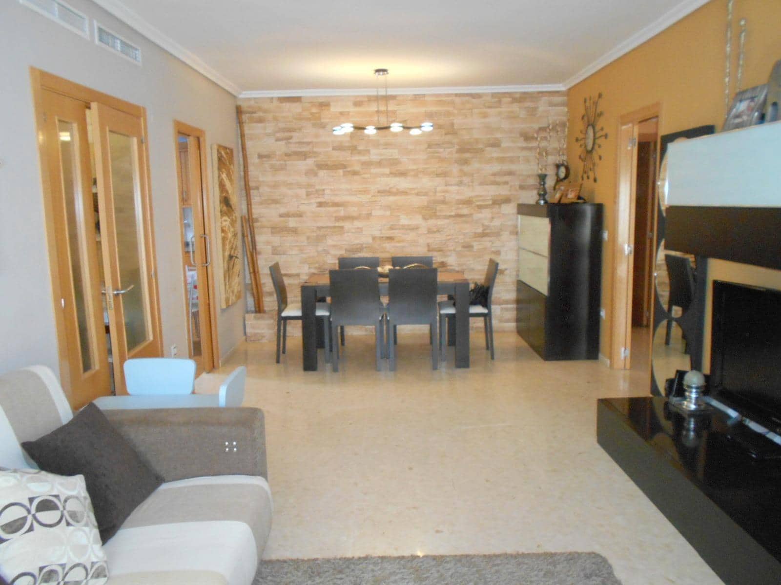 3 camera da letto Appartamento da affittare in Oliva - 850 € (Rif: 9330815)