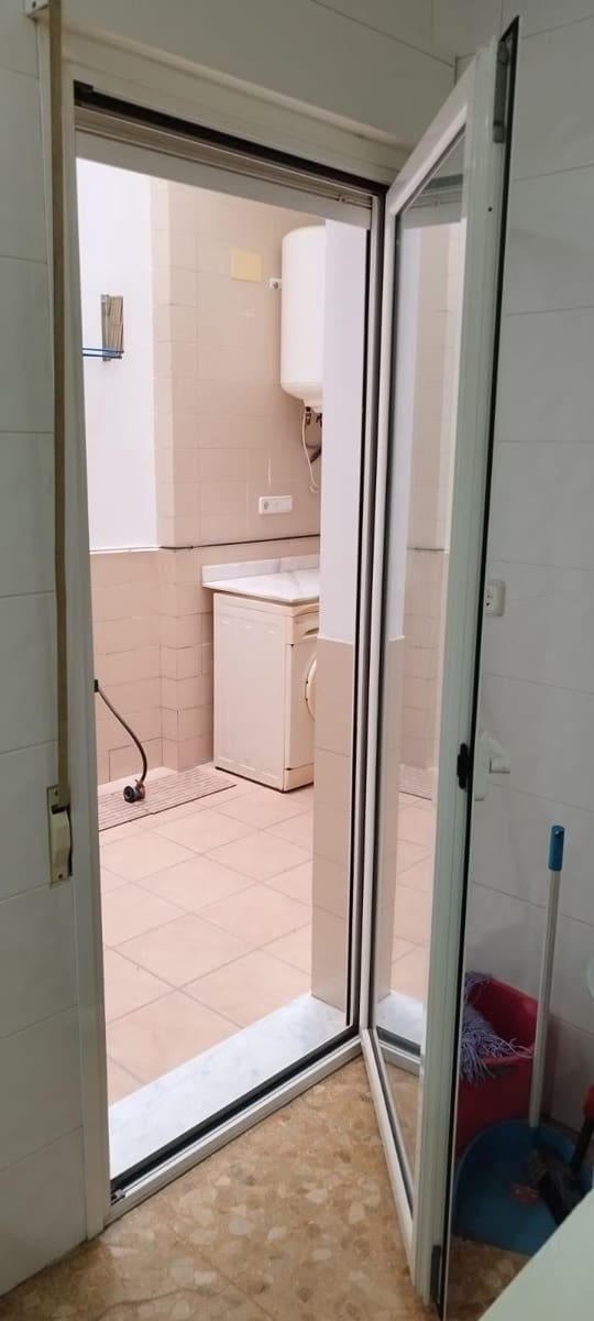 3 slaapkamer Appartement te huur in Oliva - € 750 (Ref: 9335167)