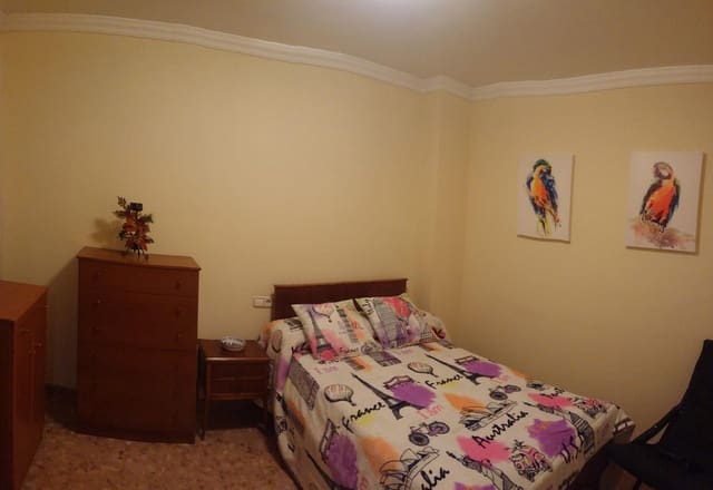 3 slaapkamer Appartement te huur in Oliva - € 750 (Ref: 9335167)