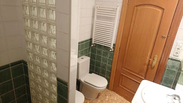 3 slaapkamer Appartement te huur in Oliva - € 750 (Ref: 9335167)