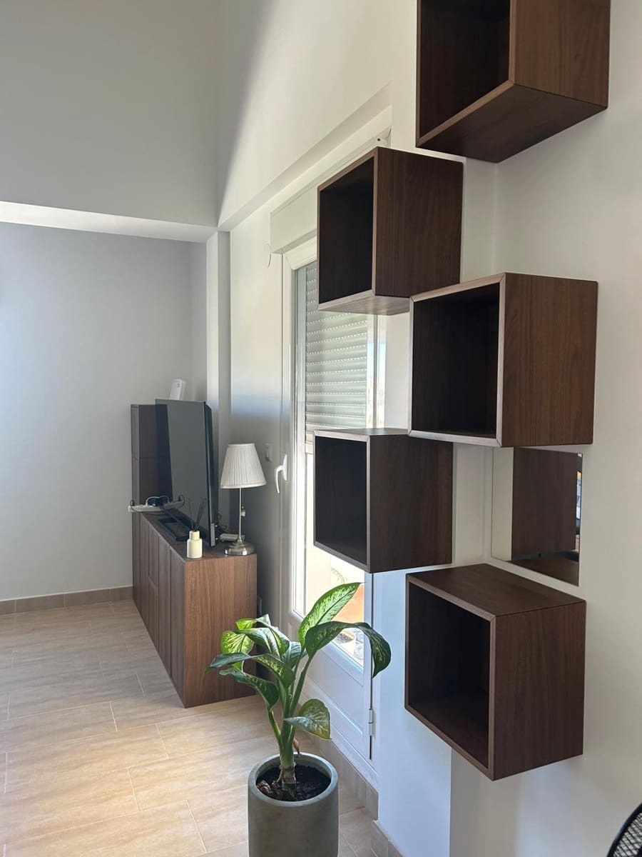 3 makuuhuone Omakotitalo vuokrattavana paikassa Oliva mukana uima-altaan 
autotalli - 1 000 € (Ref: 9356004)