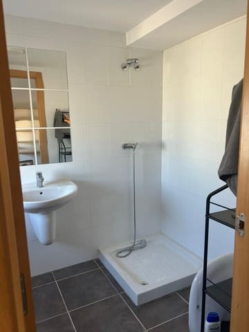 3 makuuhuone Omakotitalo vuokrattavana paikassa Oliva mukana uima-altaan 
autotalli - 1 000 € (Ref: 9356004)