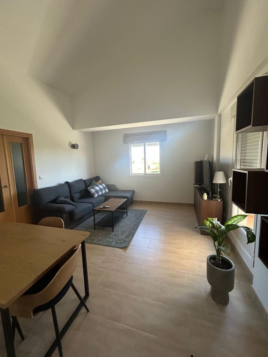 3 makuuhuone Omakotitalo vuokrattavana paikassa Oliva mukana uima-altaan 
autotalli - 1 000 € (Ref: 9356004)