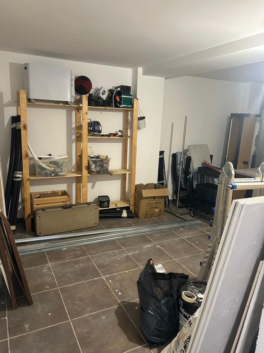 3 makuuhuone Omakotitalo vuokrattavana paikassa Oliva mukana uima-altaan 
autotalli - 1 000 € (Ref: 9356004)