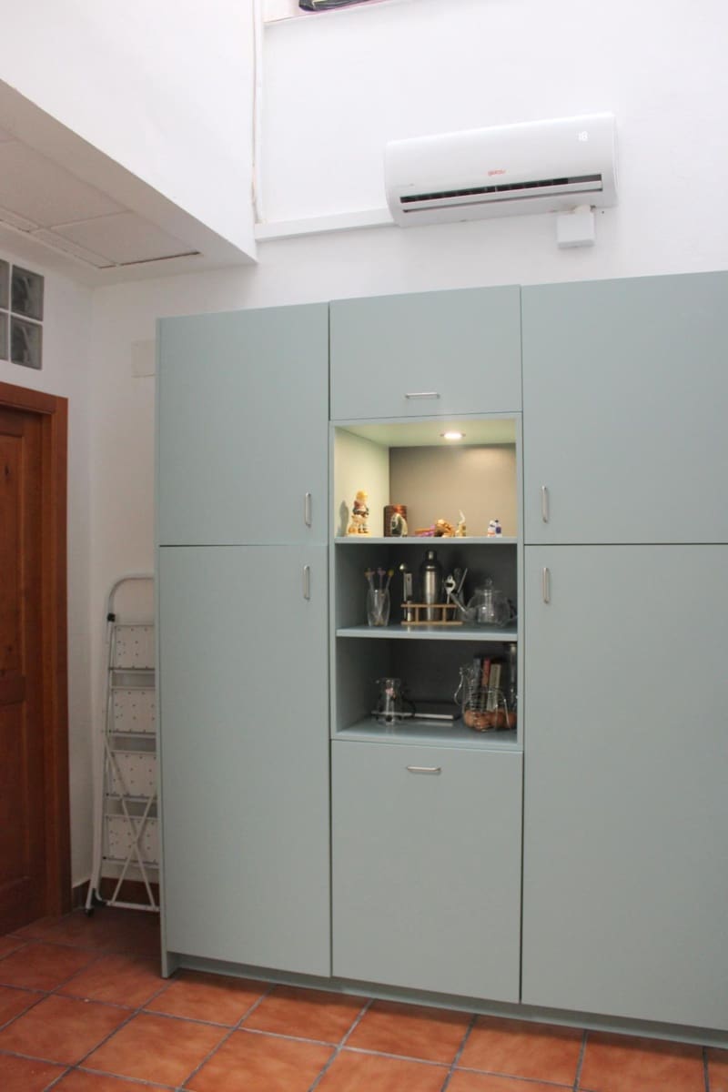 Casa de 3 habitaciones en Oliva en venta - 245.000 € (Ref: 9417980)