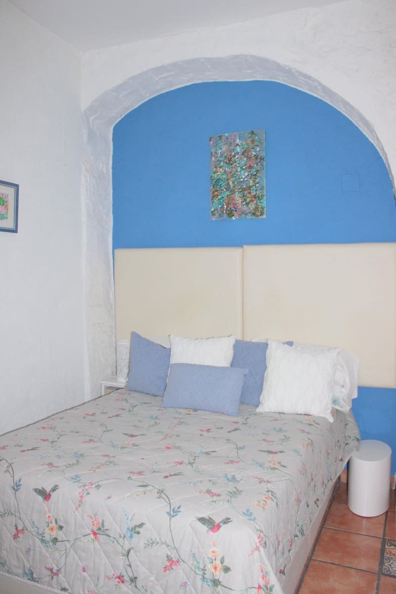 Casa de 3 habitaciones en Oliva en venta - 245.000 € (Ref: 9417980)