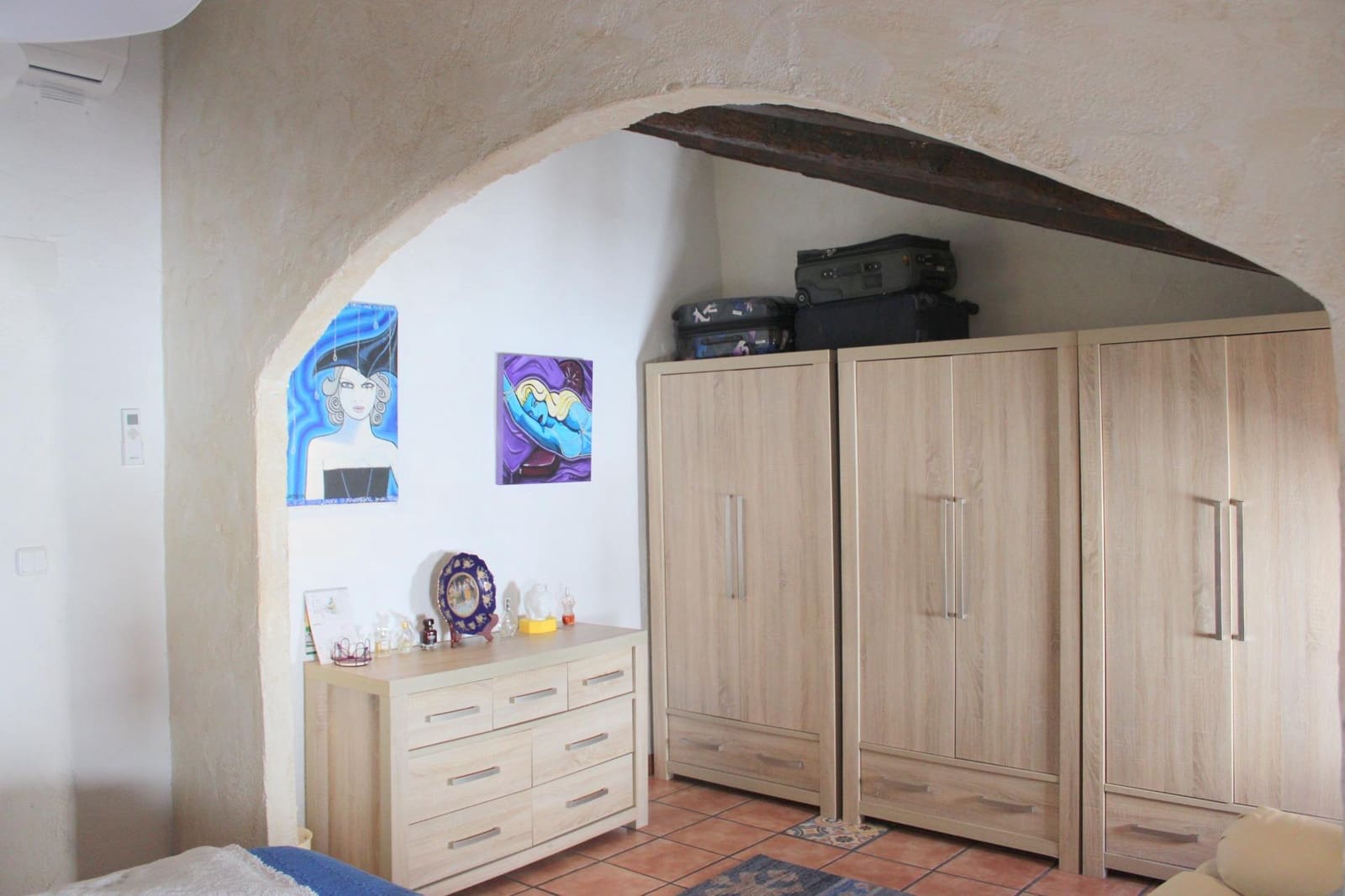Casa de 3 habitaciones en Oliva en venta - 245.000 € (Ref: 9417980)