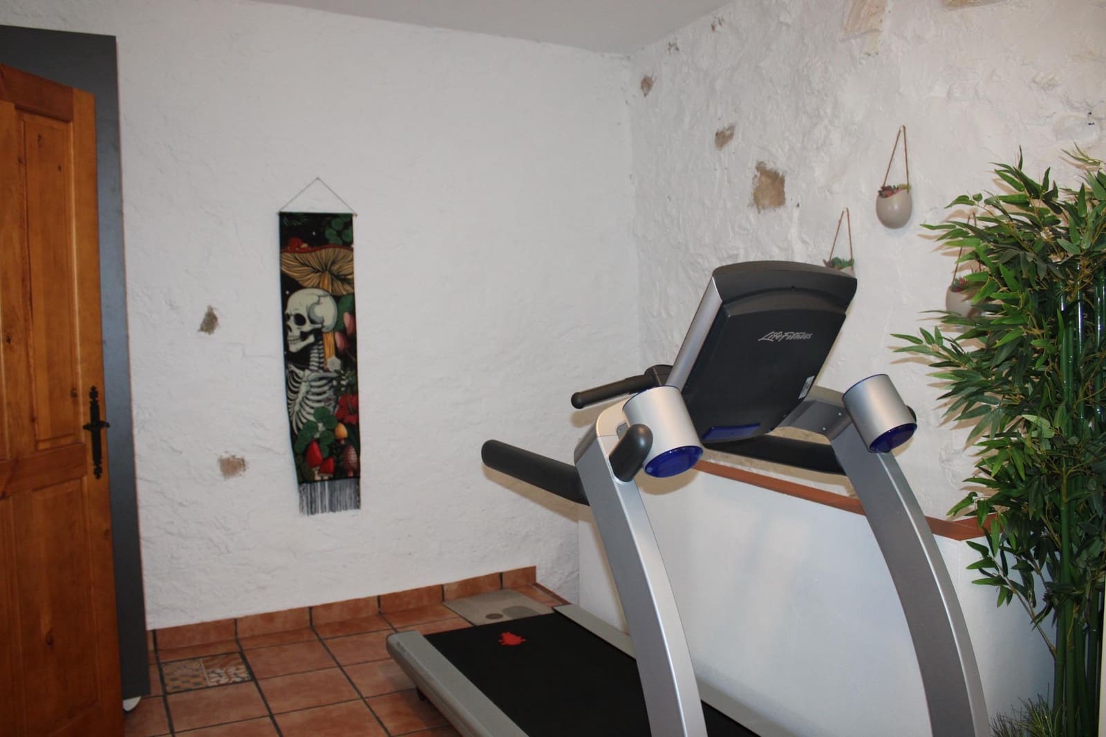 Casa de 3 habitaciones en Oliva en venta - 245.000 € (Ref: 9417980)