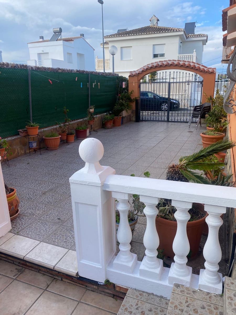 5 soveværelse Villa til salg i Oliva - € 330.000 (Ref: 9431166)