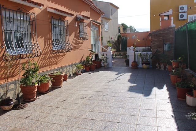 5 soveværelse Villa til salg i Oliva - € 330.000 (Ref: 9431166)