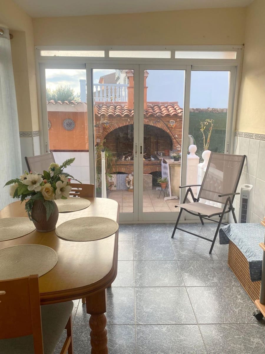 5 soveværelse Villa til salg i Oliva - € 330.000 (Ref: 9431166)