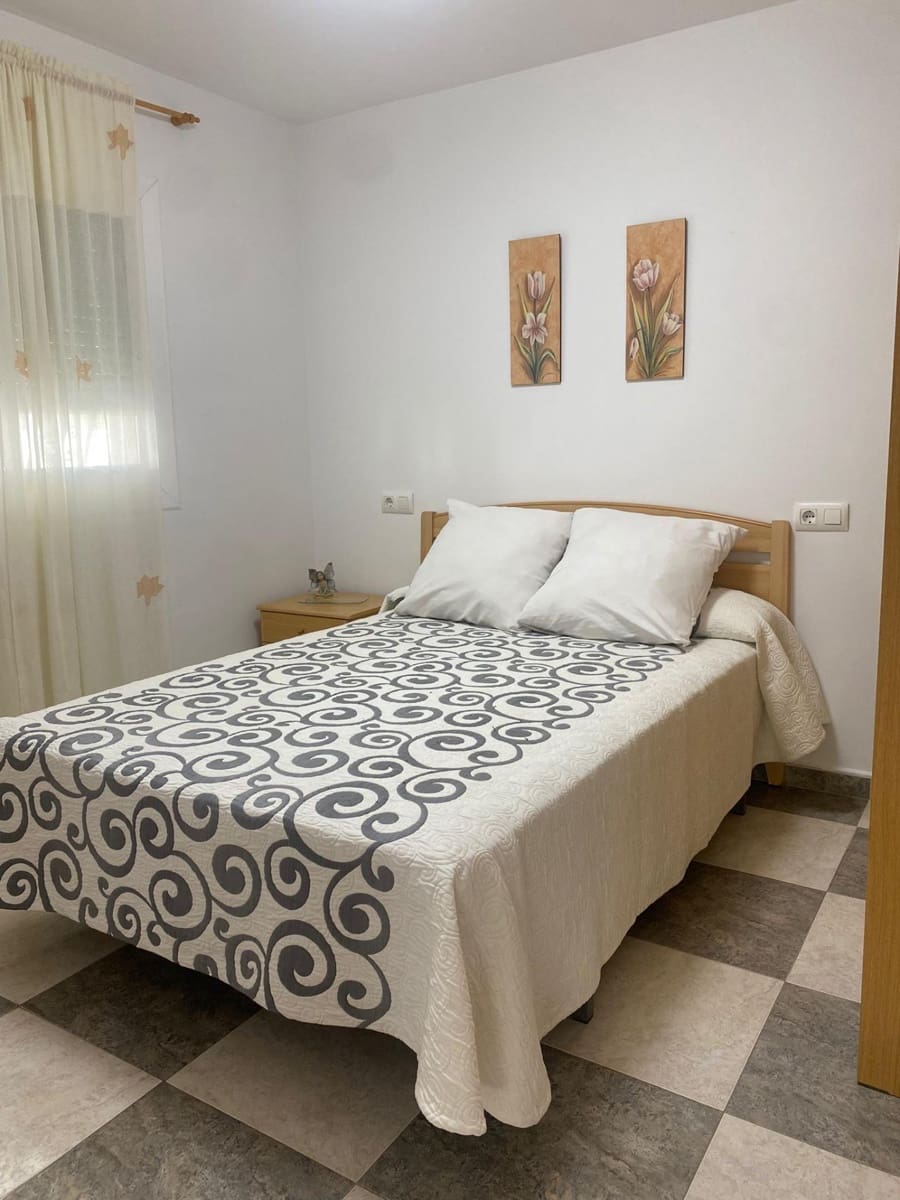 5 bedroom Villa for sale in Oliva - € 330,000 (Ref: 9431166)