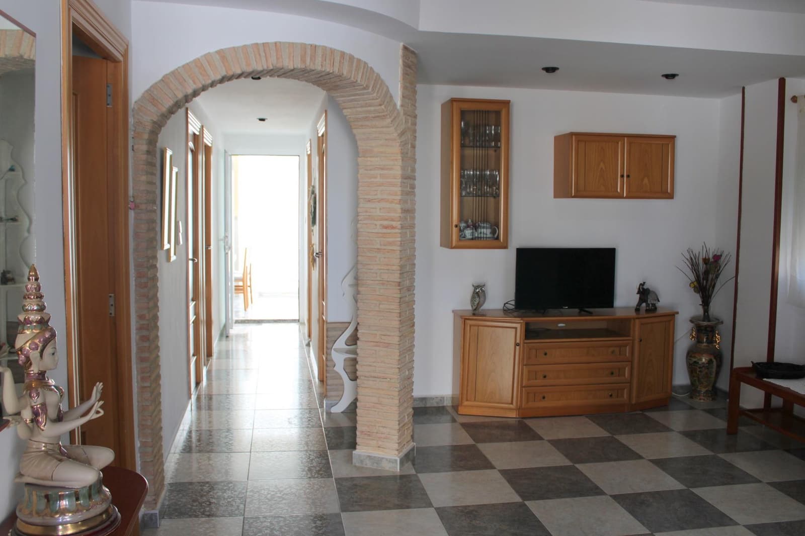 5 bedroom Villa for sale in Oliva - € 330,000 (Ref: 9431166)