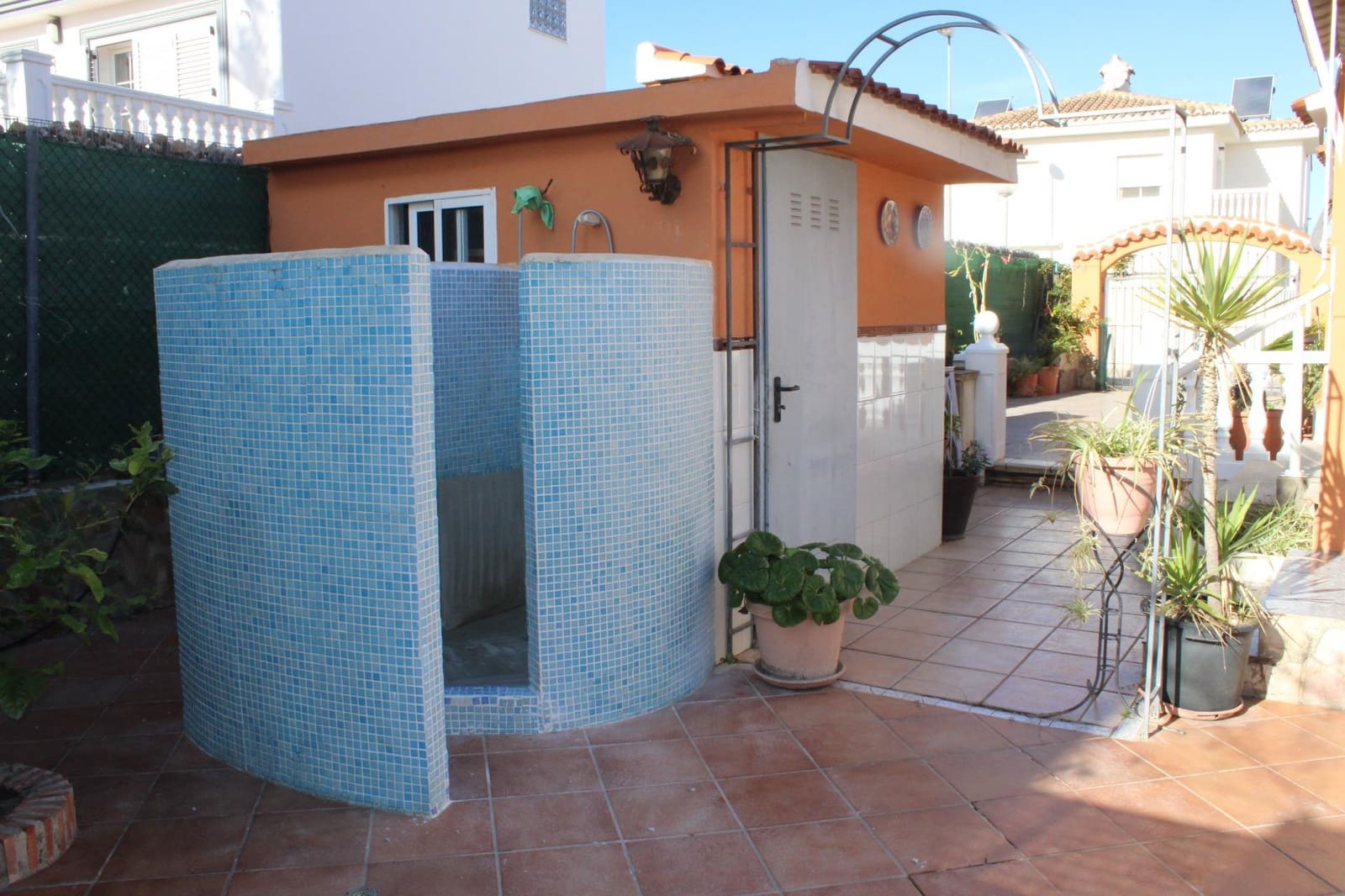 5 bedroom Villa for sale in Oliva - € 330,000 (Ref: 9431166)