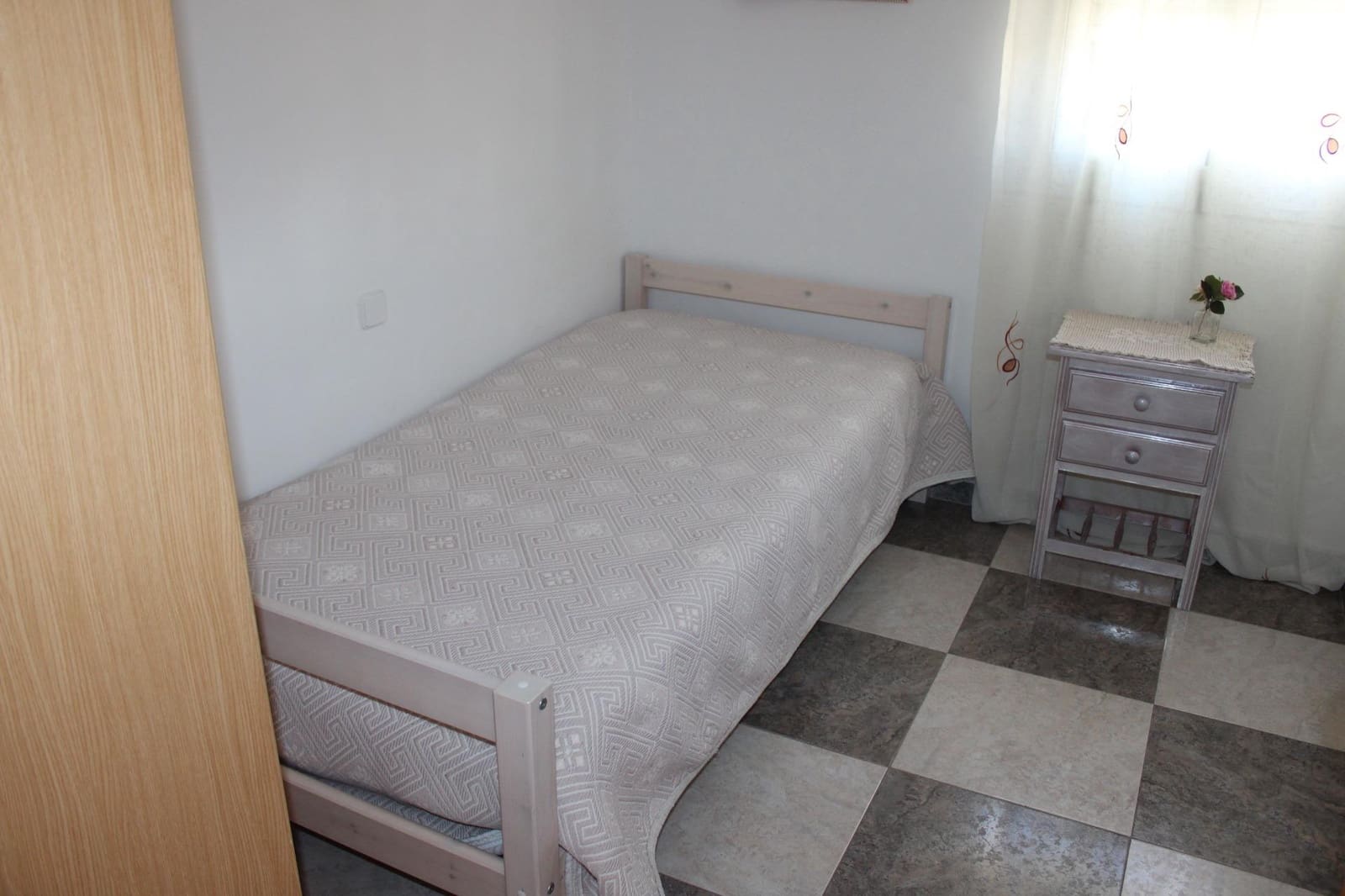 5 bedroom Villa for sale in Oliva - € 330,000 (Ref: 9431166)