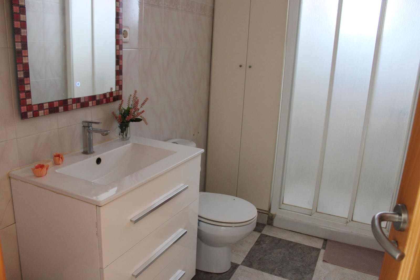 5 bedroom Villa for sale in Oliva - € 330,000 (Ref: 9431166)