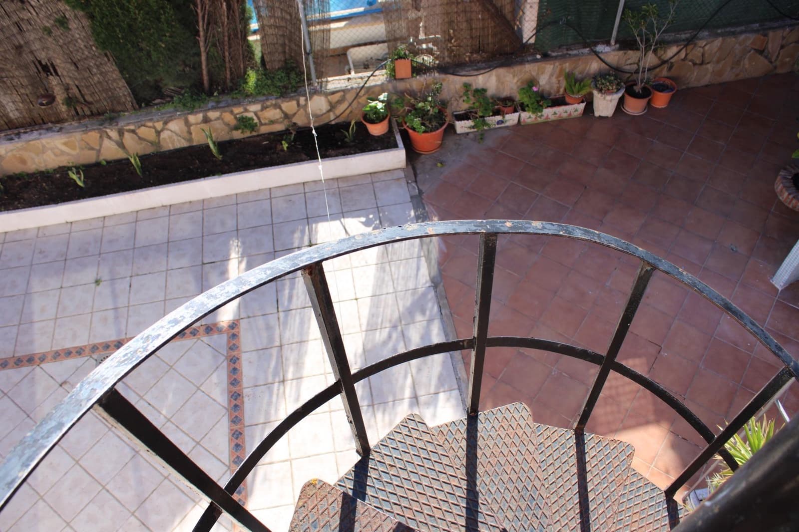 5 bedroom Villa for sale in Oliva - € 330,000 (Ref: 9431166)