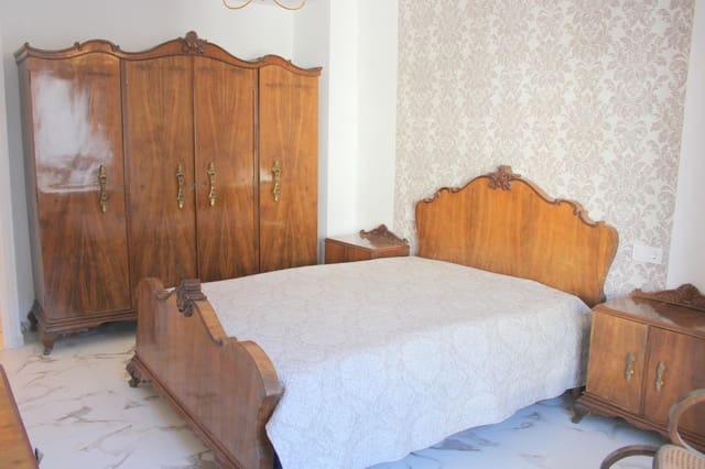 3 slaapkamer Flat te koop in Oliva Pueblo, Oliva - € 125.000 (Ref: 9456477)