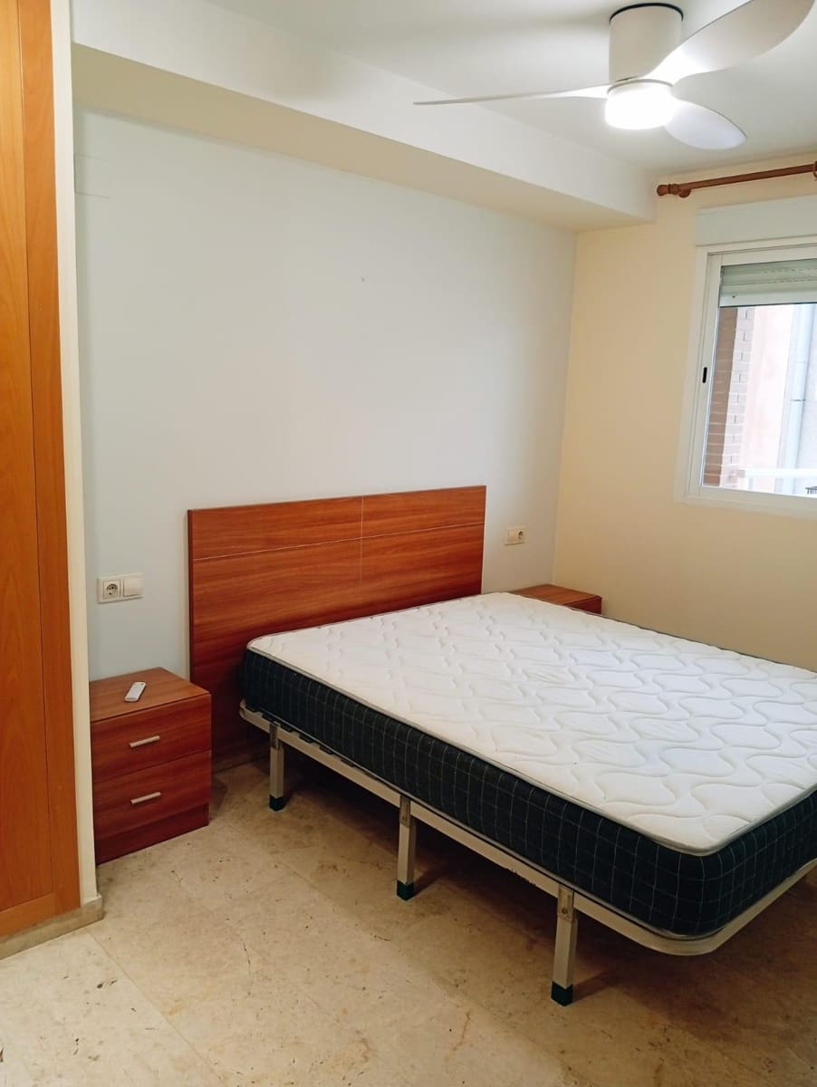 2 Zimmer Wohnung zu vermieten in Oliva - 750 € (Ref: 9462497)