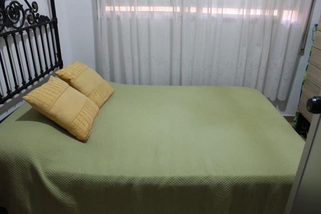 2 bedroom Beach Apartment for sale in Gandia - € 160,000 (Ref: 9502572)