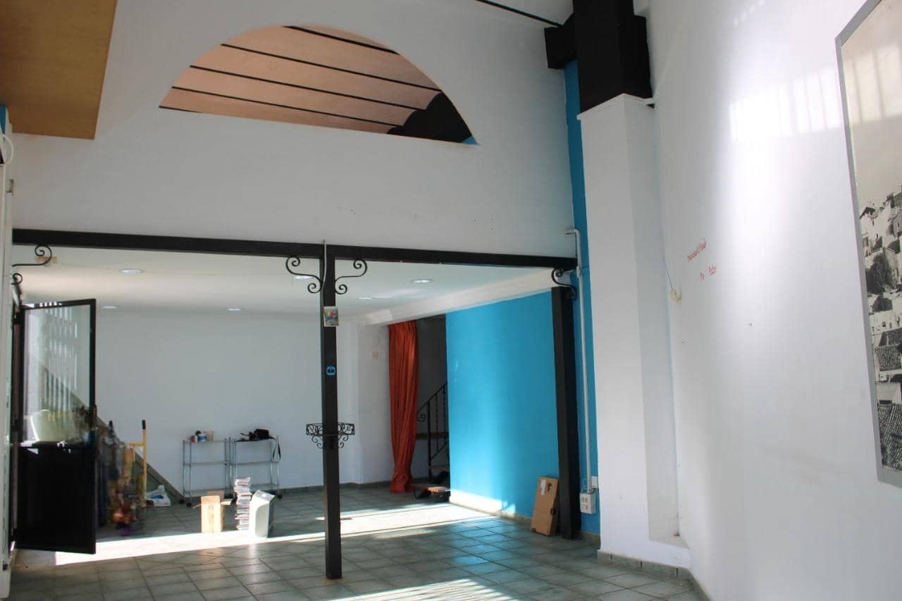 Commercieel te koop in Oliva - € 106.500 (Ref: 9513554)