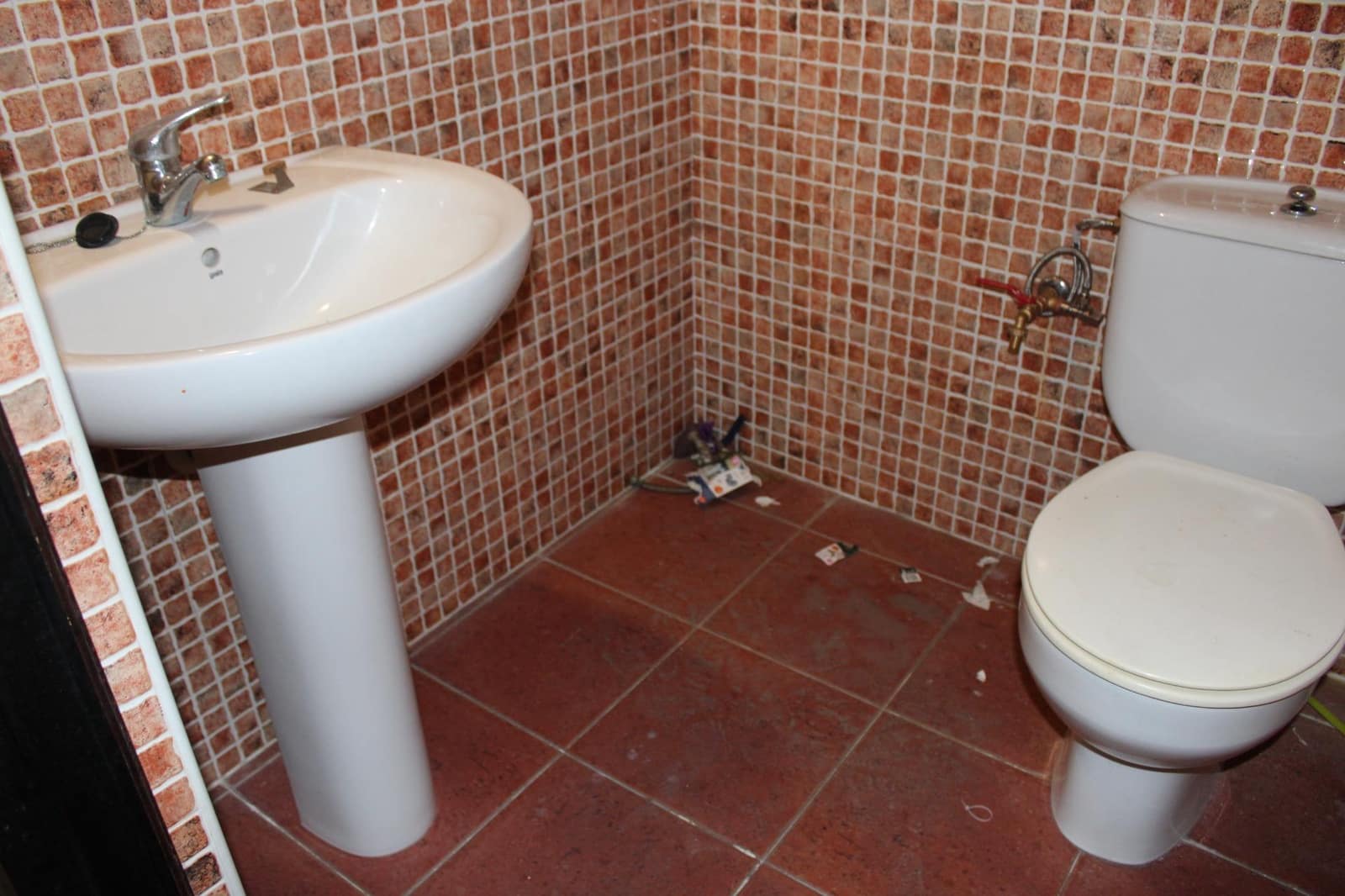 Commercieel te koop in Oliva - € 106.500 (Ref: 9513554)