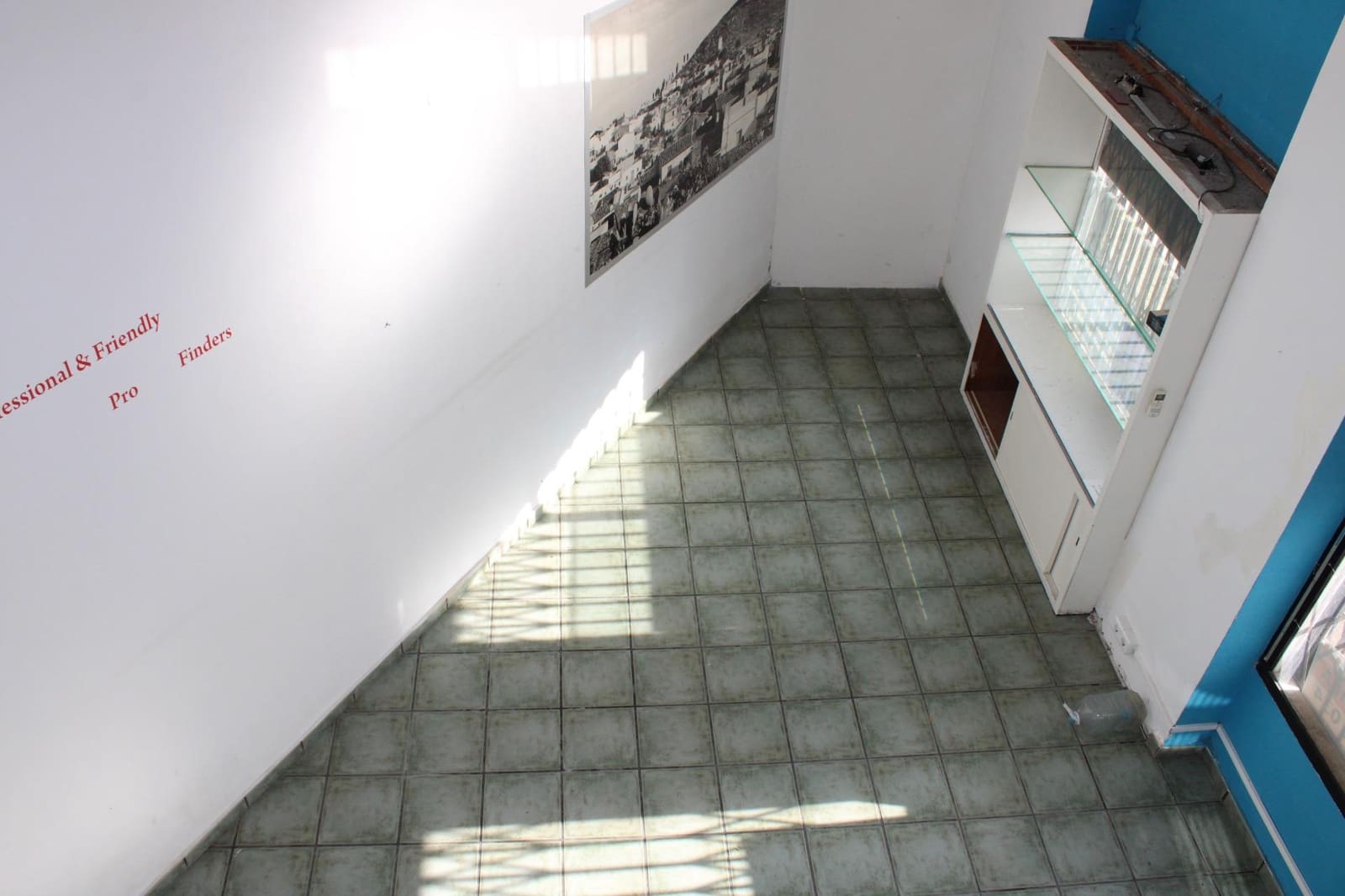 Commercieel te koop in Oliva - € 106.500 (Ref: 9513554)