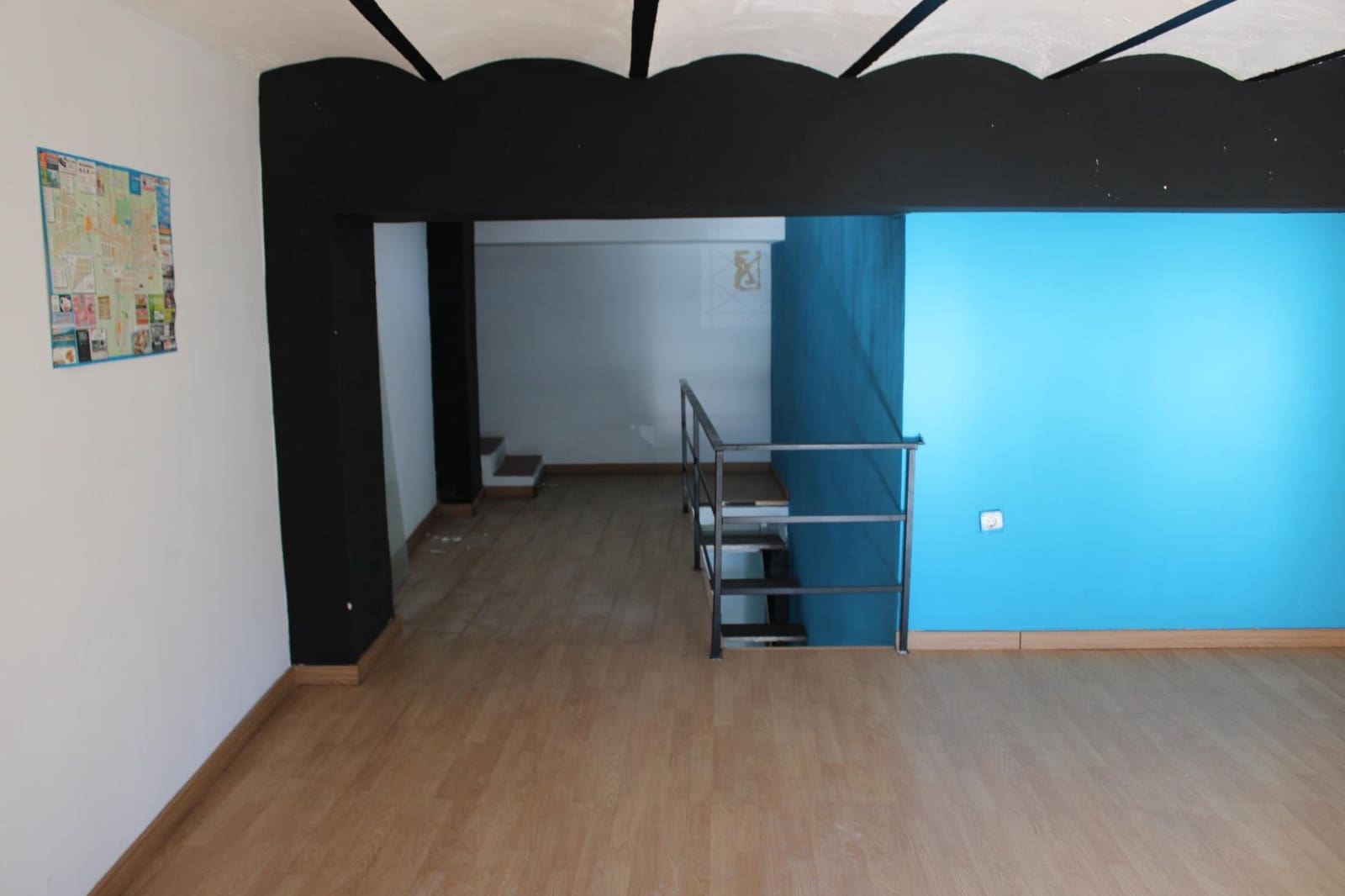 Commercieel te koop in Oliva - € 106.500 (Ref: 9513554)