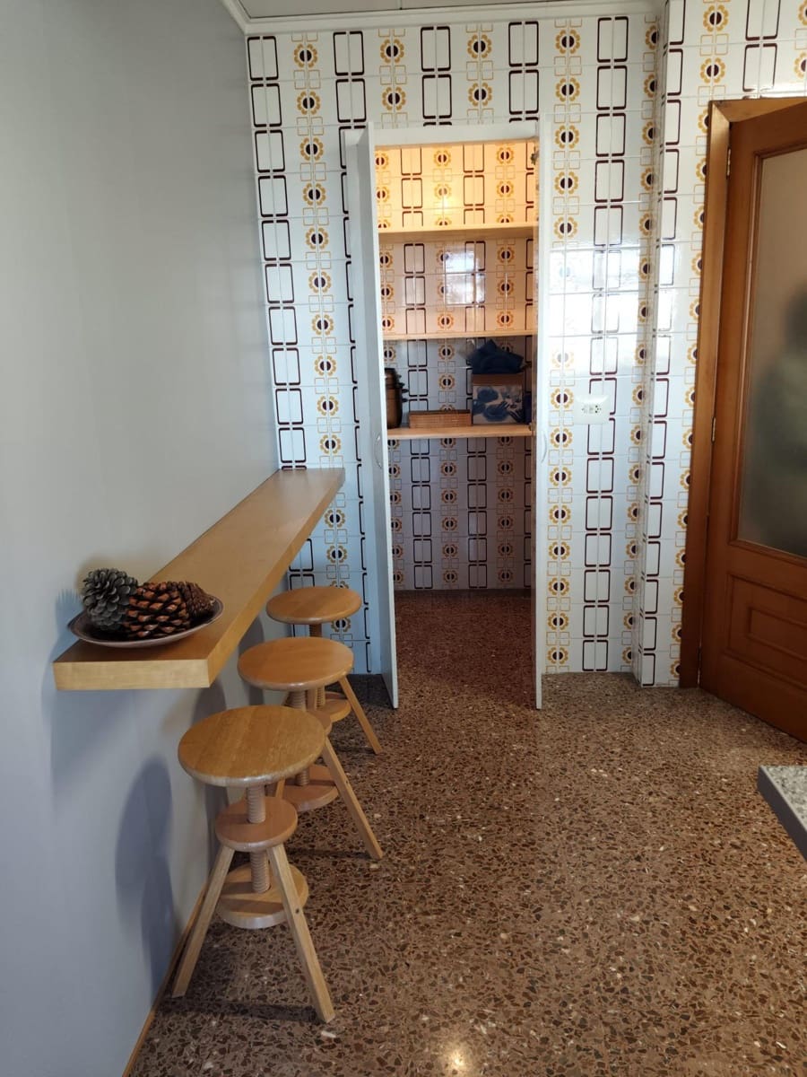 4 Zimmer Wohnung zu vermieten in Ador - 650 € (Ref: 9519139)