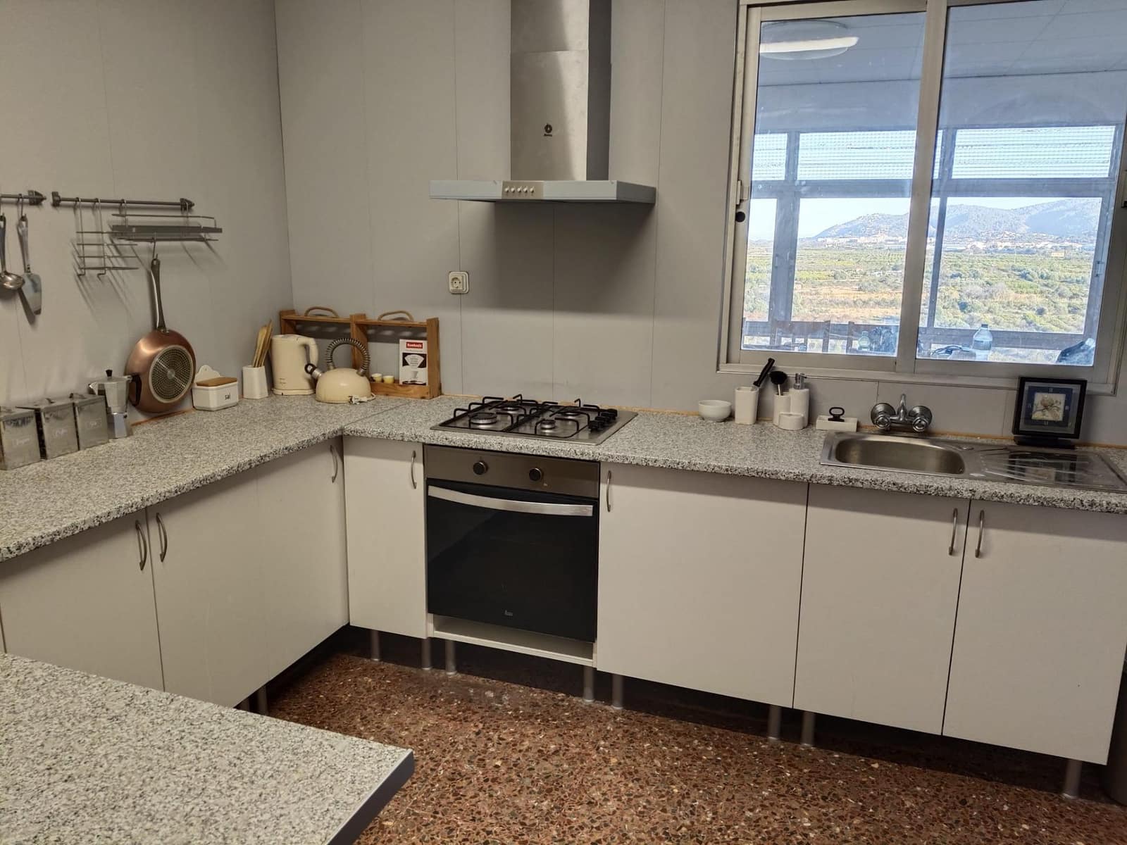 4 Zimmer Wohnung zu vermieten in Ador - 650 € (Ref: 9519139)